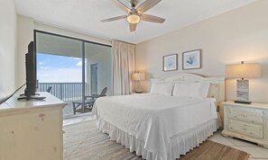 Signature Condo, 3 Bedrooms, Beach View, Beachfront | Seterika/papan seterika, Wi-fi percuma, dihias secara berasingan 