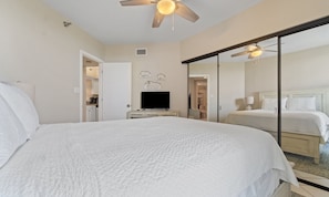 Kondominium Khas, 3 kamar tidur, pemandangan pantai, menghadap pantai | Didekorasi berbeda-beda dan dilengkapi dengan perabotan berbeda-beda