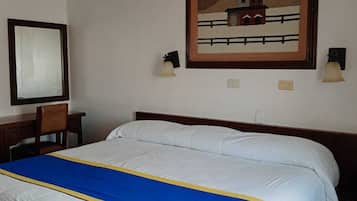 Habitación Deluxe | Escritorio, espacio para trabajar con laptop y wifi gratis