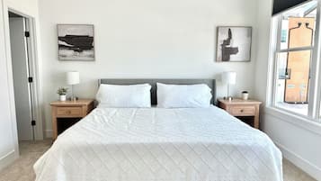 3 slaapkamers, een strijkplank/strijkijzer, internet, beddengoed