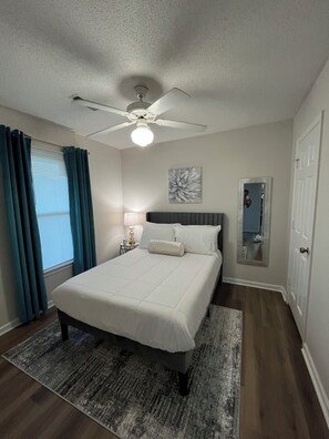 1 bedroom, free WiFi, bed sheets