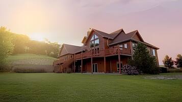 Comfort House | Exterior