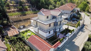 Exterior - Welcoming 5-bedroom villa in Maliq (Maliq)