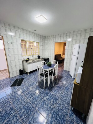 Interior - Casa Ampla no Jardim Paraíso prox. UNESP (Botucatu)