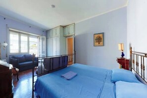 1 chambre, fer et planche à repasser, Wi-Fi, literie fournie