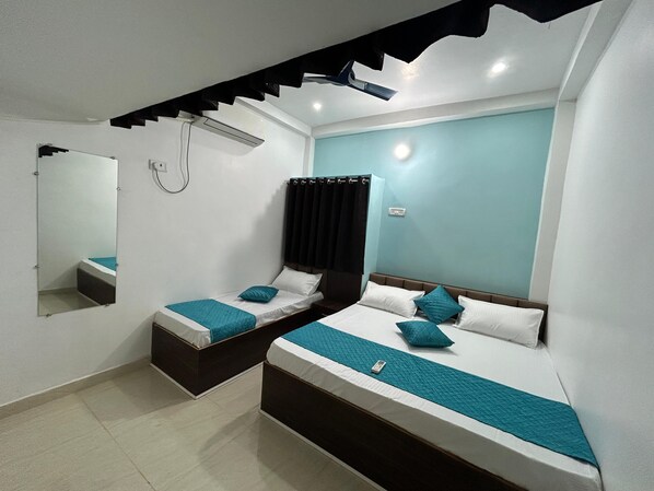 2 Schlafzimmer, Bügeleisen/Bügelbrett, Bettwäsche