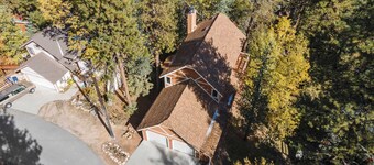 5bdr Stay w/ Fireplace, Game Room & Family-friendly Amenities Arrowhead Chalet by Avantstay