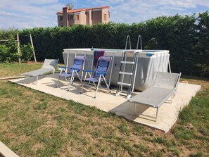 Property grounds - Spacious 5-bedroom villa in enchanting Sovjan with AC (Sovjan)