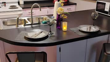 Mikrowelle, Ofen, Herdplatte, Geschirrspüler