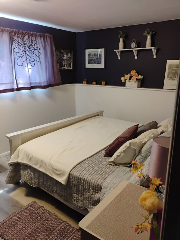 2 bedrooms, WiFi, bed sheets