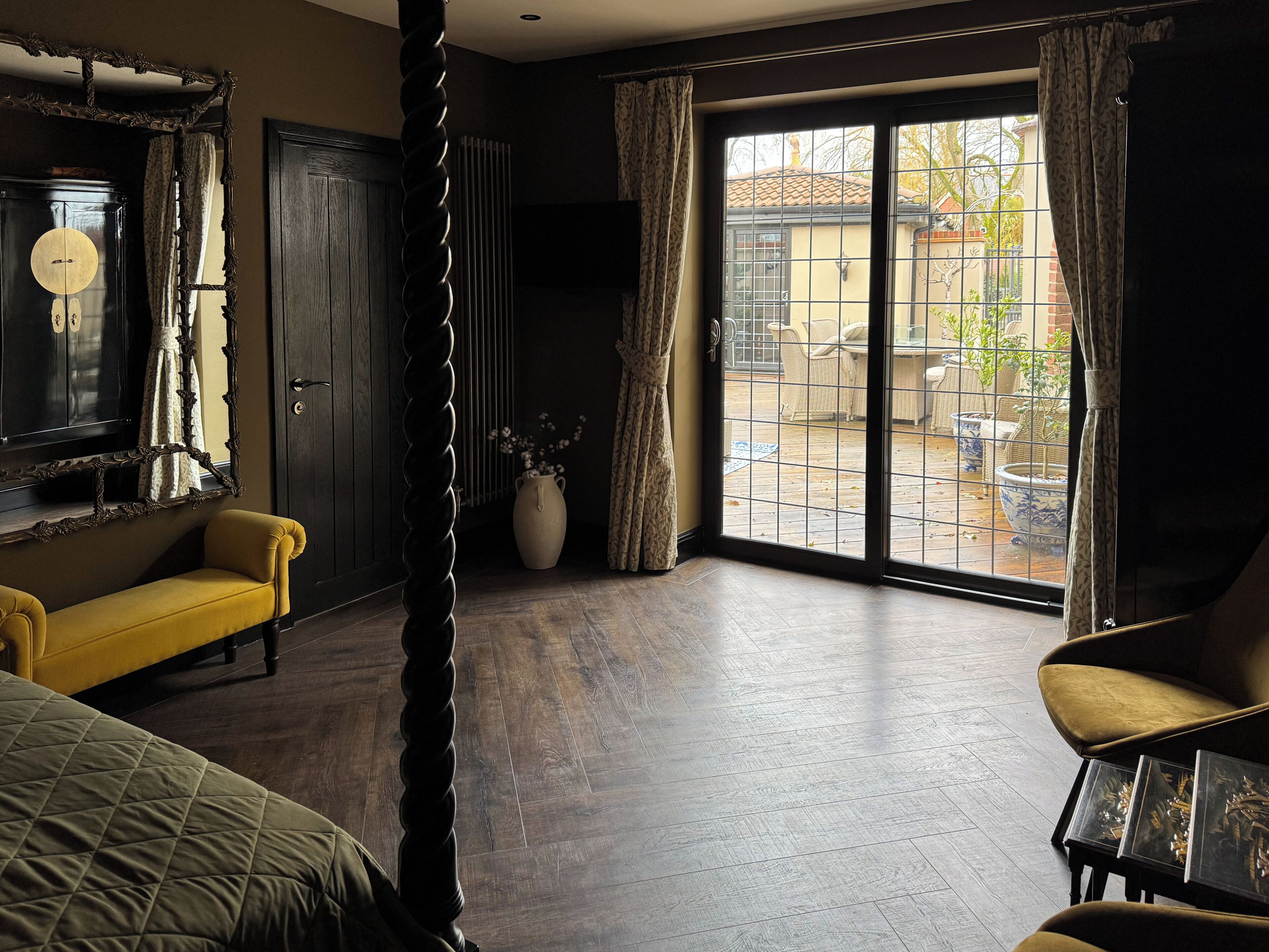 The Killing Eve Suite | Blackout drapes, iron/ironing board, free WiFi