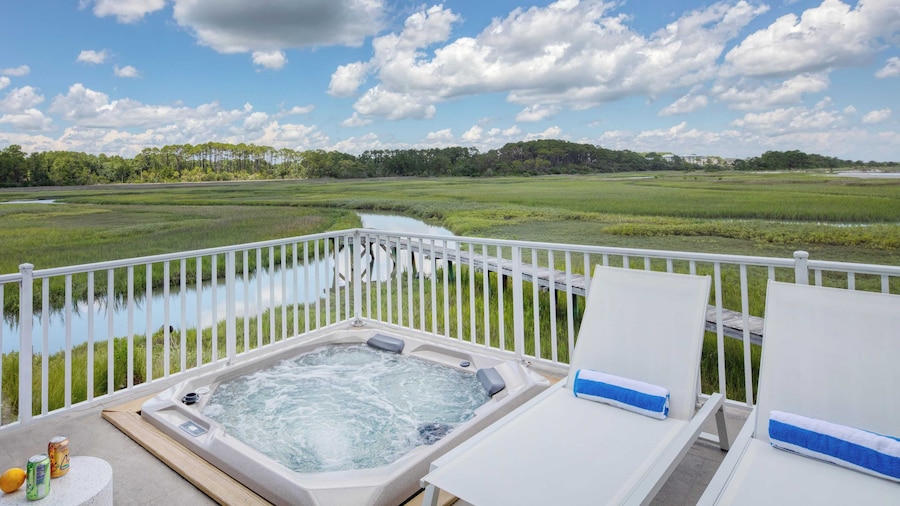 Sleeps 38 2 Homes, Steps to the Beach, Private Pool + Hottub, Game Room, Views