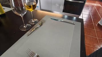 Réfrigérateur, micro-ondes, four, grille-pain