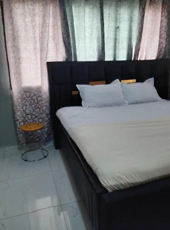 1 bedroom, Internet, bed sheets