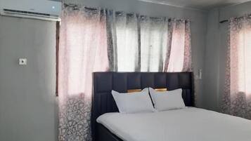 1 chambre, accĂšs Internet, draps fournis