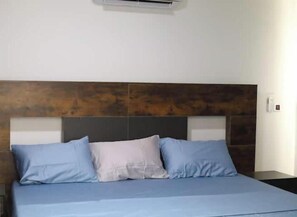 2 bedrooms, iron/ironing board, Internet, bed sheets