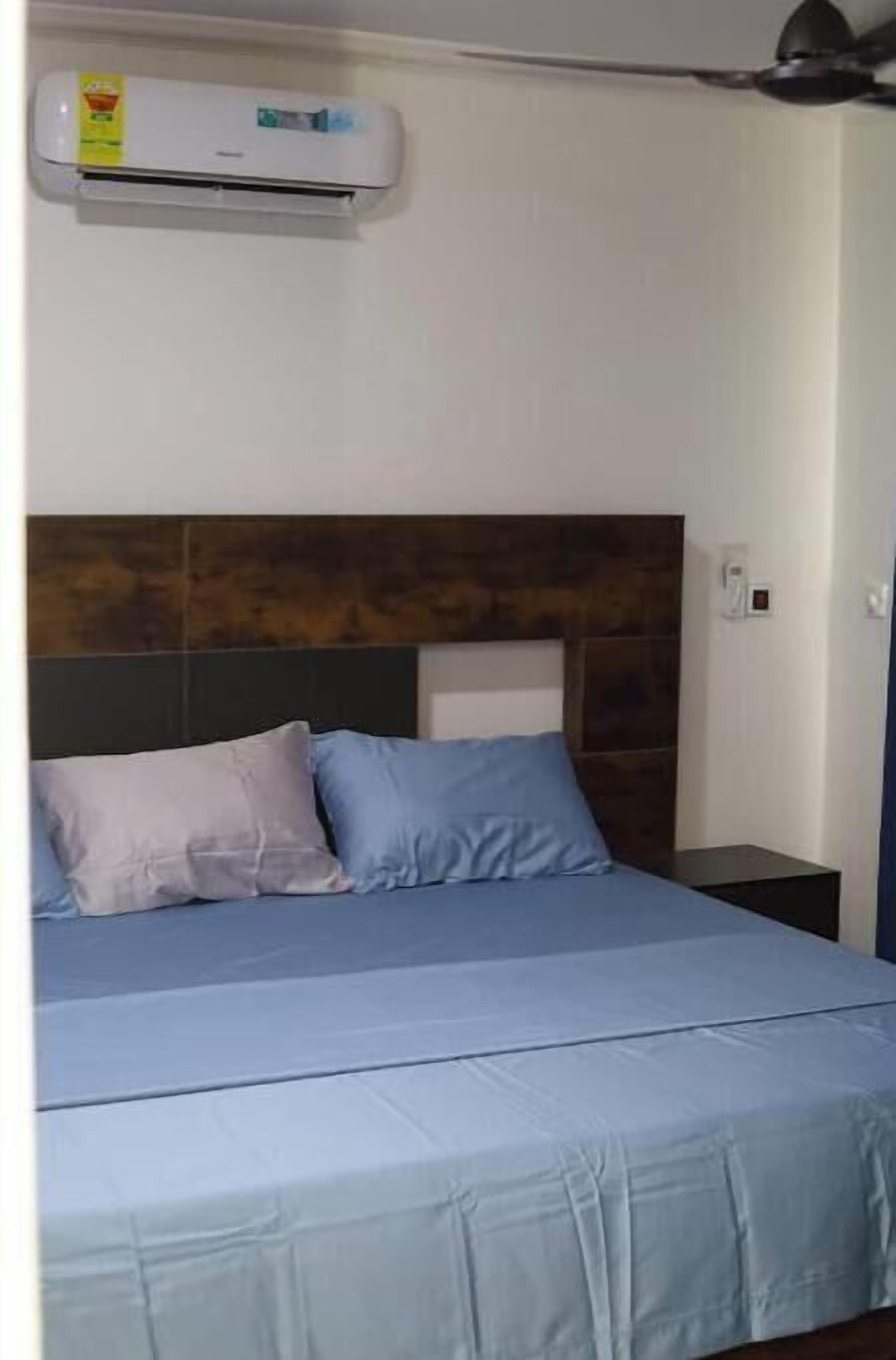 1 camera, accesso a Internet, lenzuola