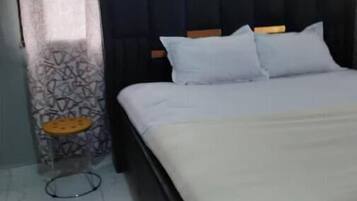 1 bedroom, internet, bed sheets