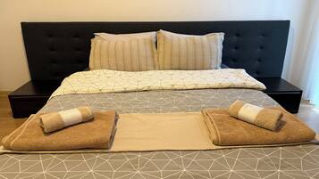 2 Schlafzimmer, Bügeleisen/Bügelbrett, Bettwäsche