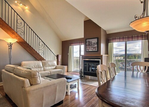 Condo à louer à Bromont sur les pentes!