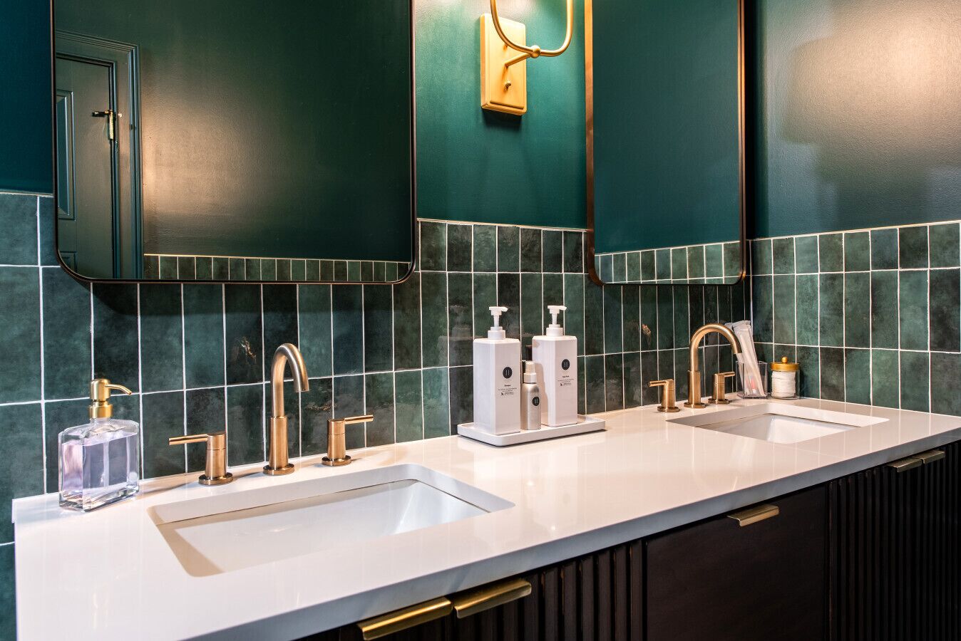 Shower, eco-friendly toiletries, hair dryer, towels