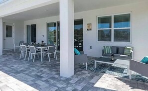 Outdoor dining - Luxury 8BR Villa w/ Pool, Game Room & Themes (Four Corners)