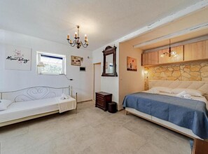 2 habitaciones, tabla de planchar con plancha, internet y ropa de cama 