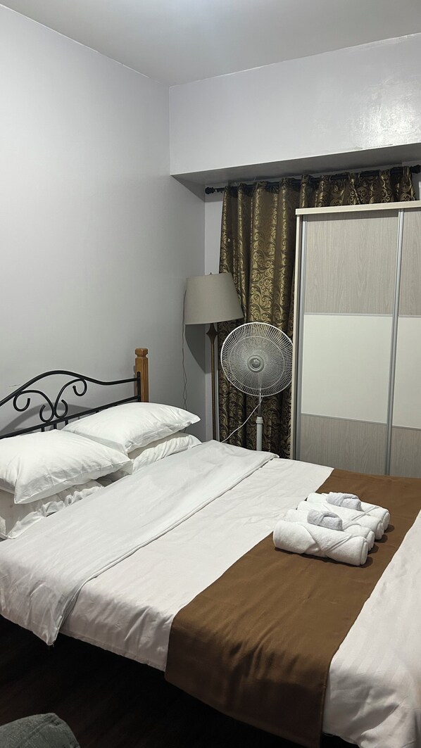 1 bedroom, iron/ironing board, WiFi, bed sheets