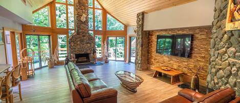 Télévision, cheminée