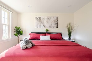 4 slaapkamers, een strijkplank/strijkijzer, wifi, beddengoed