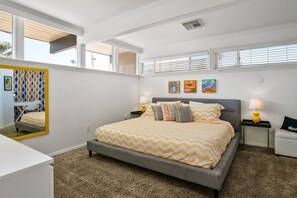 1 bedroom, desk, iron/ironing board, WiFi