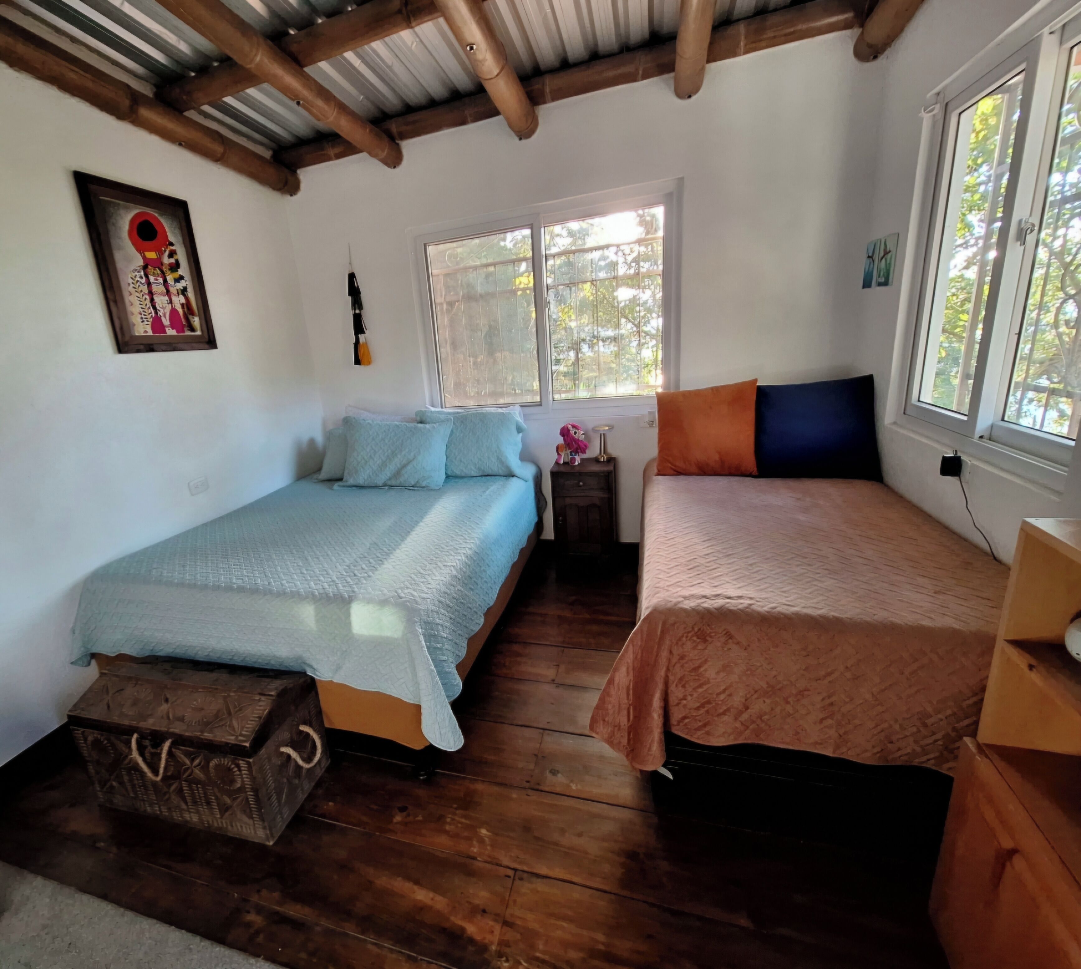 1 chambre, fer et planche à repasser, Wi-Fi gratuit, draps fournis