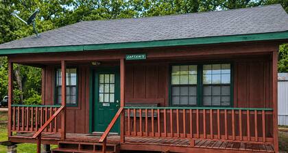 Captain's Cabins - A cozy cabin with a lakefront view!
