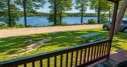 Captain's Cabins - A cozy cabin with a lakefront view!