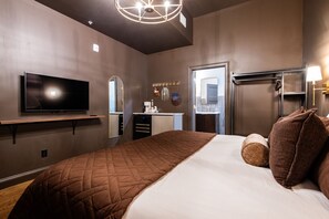 Unclassified image, 3 of 8, button