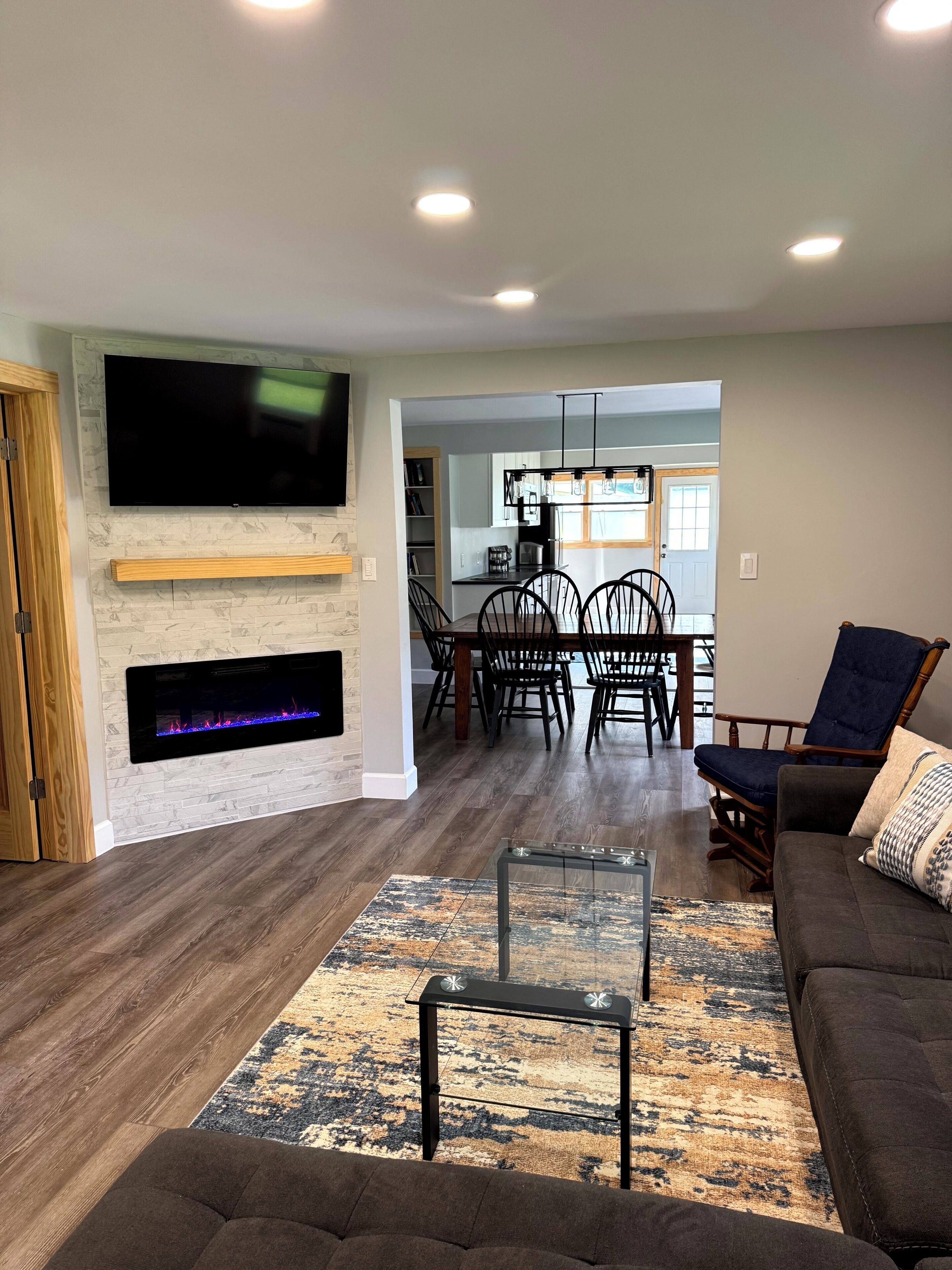 Televisión, chimenea