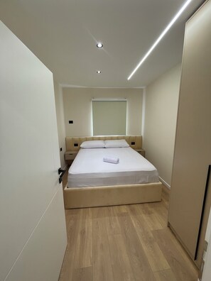 1 bedroom, iron/ironing board, Internet