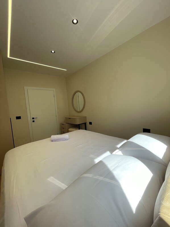 1 bedroom, iron/ironing board, Internet