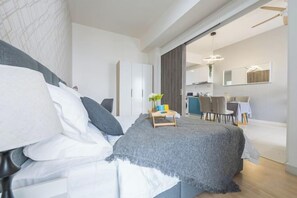 Unclassified image, 4 of 30, button - Cozy Oasis near Ikea TRX Mall King Size Bed 100mb (Kuala Lumpur)