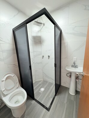 Bathroom - Residencia Gran Coyula Orange 510 (Tonalá)