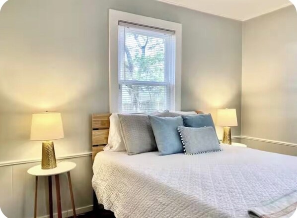 2 bedrooms, iron/ironing board, WiFi, bed sheets