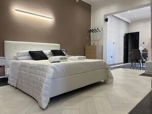 1 chambre, bureau, Wi-Fi gratuit, draps fournis