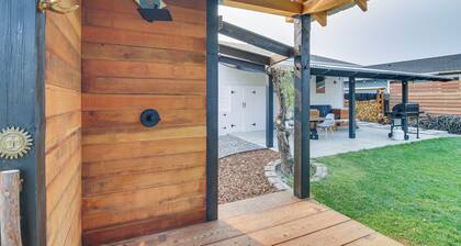 Sauna, Gas Grill & More! Belgrade Duplex