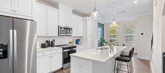 Luxe King 3BR Townhouse in Uptown CLT