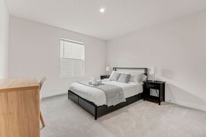 3 عدّة غرف نوم ومكتب ومكواة/لوح كي وواي فاي