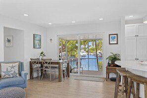 Interior - Spectacular Keys home-corner canal, hot tub, tiki (Islamorada)