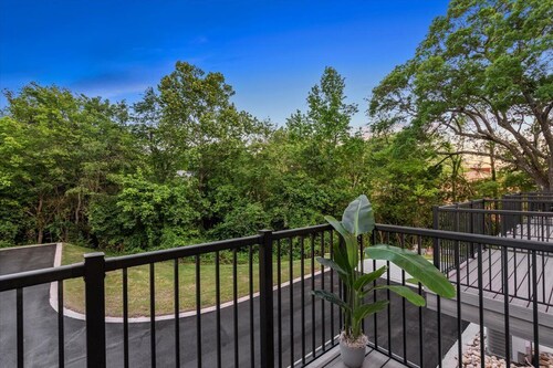 3BR King Townhouse in Uptown CLT