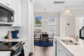 Townhome | Private kitchen