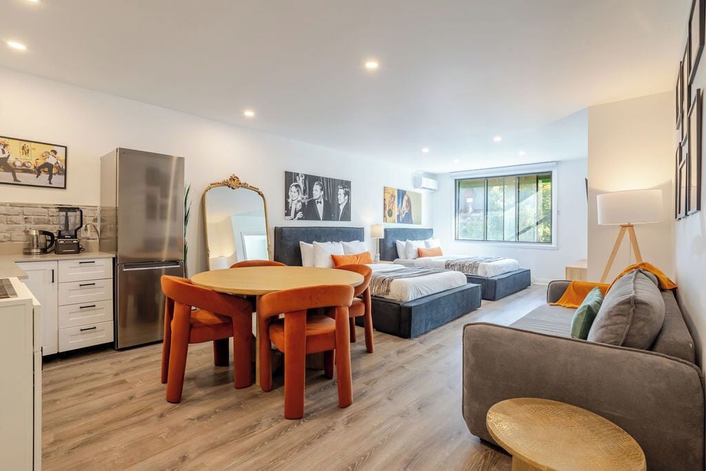 Appartement Deluxe, cuisine | Minibar, fer et planche à repasser, Wi-Fi gratuit, draps fournis