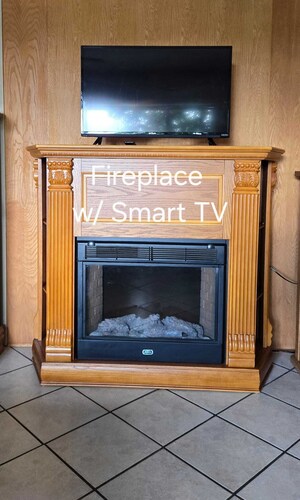 Pastries & Pillows: Private Self Check-In Suite